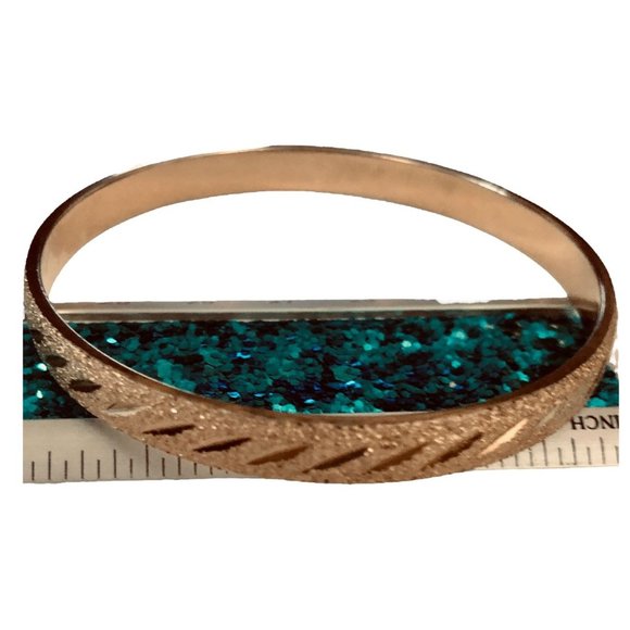 Monet Vintage Etched Gold Tone Bangle Bracelet Bold Gold - Picture 8 of 11